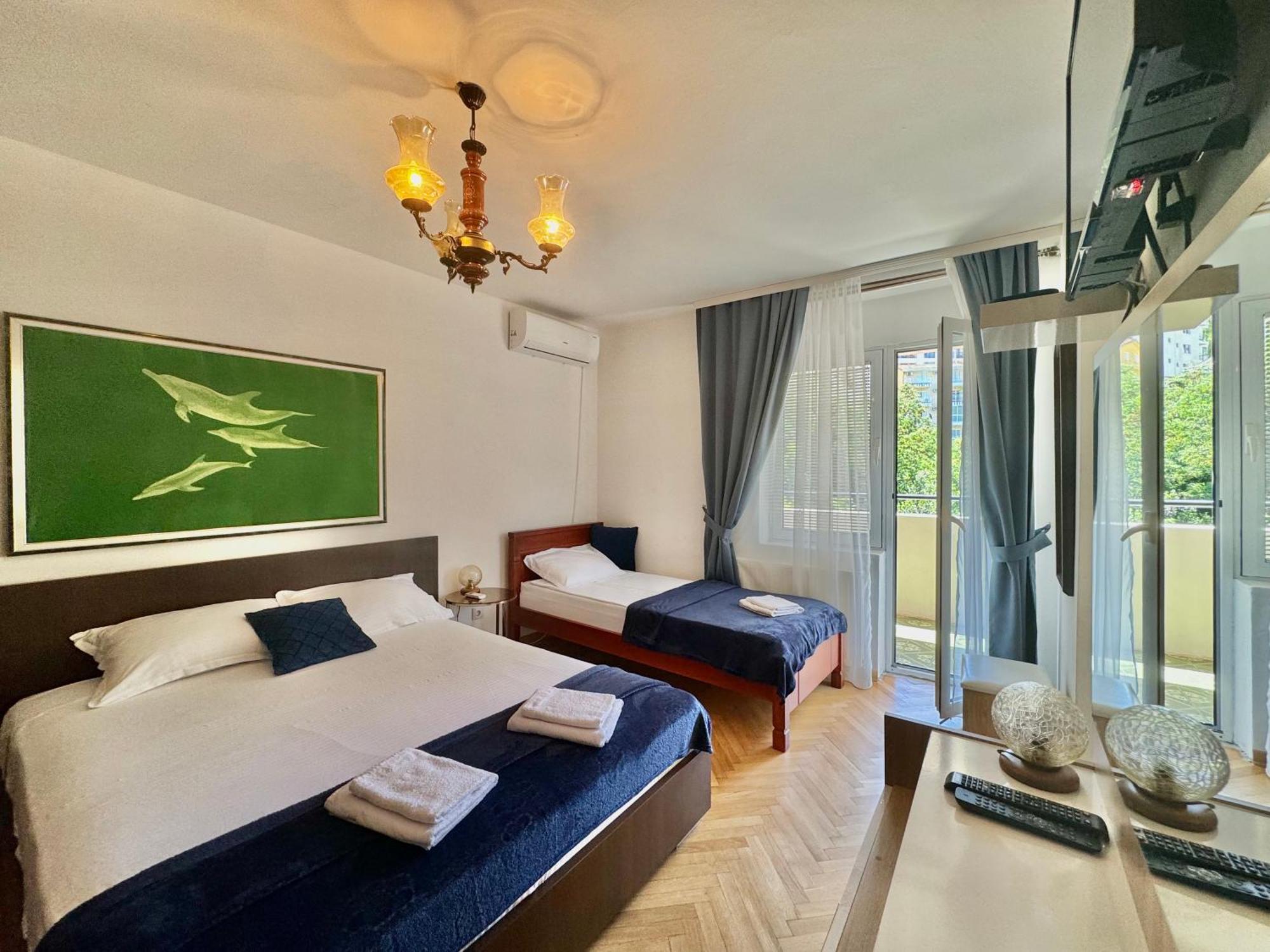 For-A Apartmani Bečići Exteriör bild