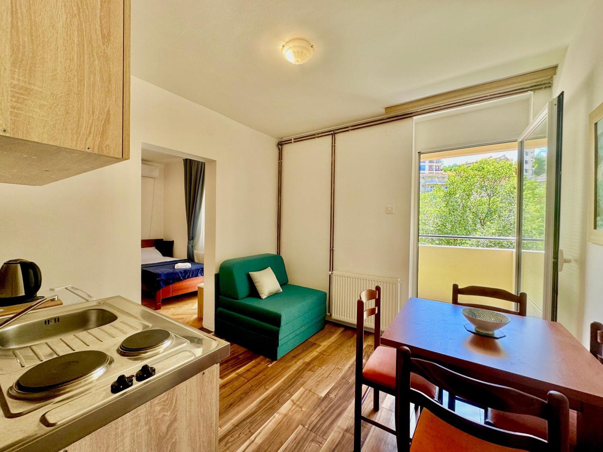 For-A Apartmani Bečići Exteriör bild
