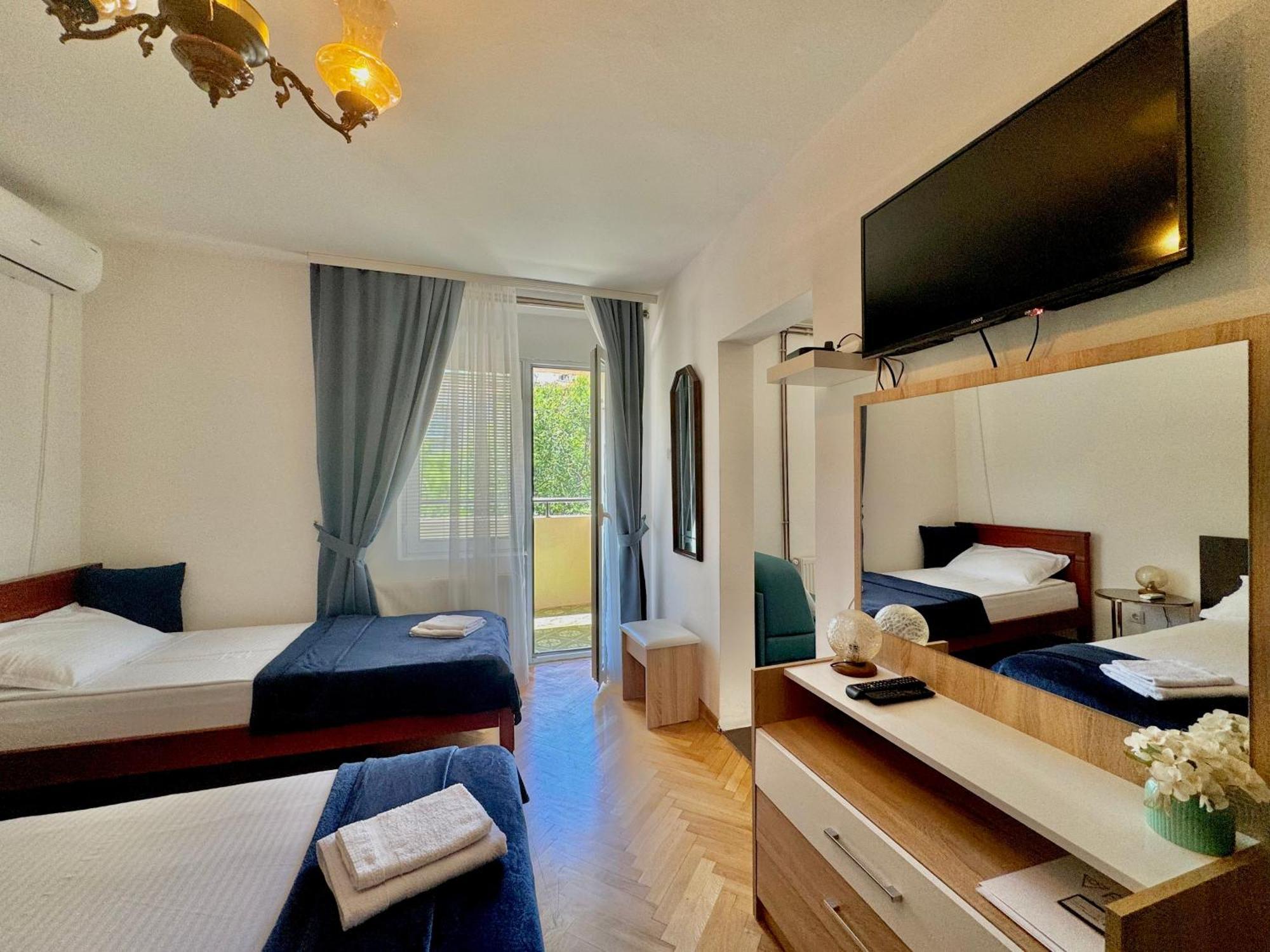 For-A Apartmani Bečići Exteriör bild