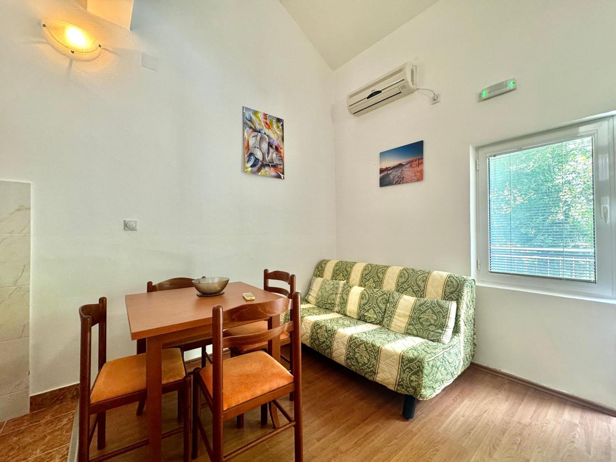 For-A Apartmani Bečići Exteriör bild