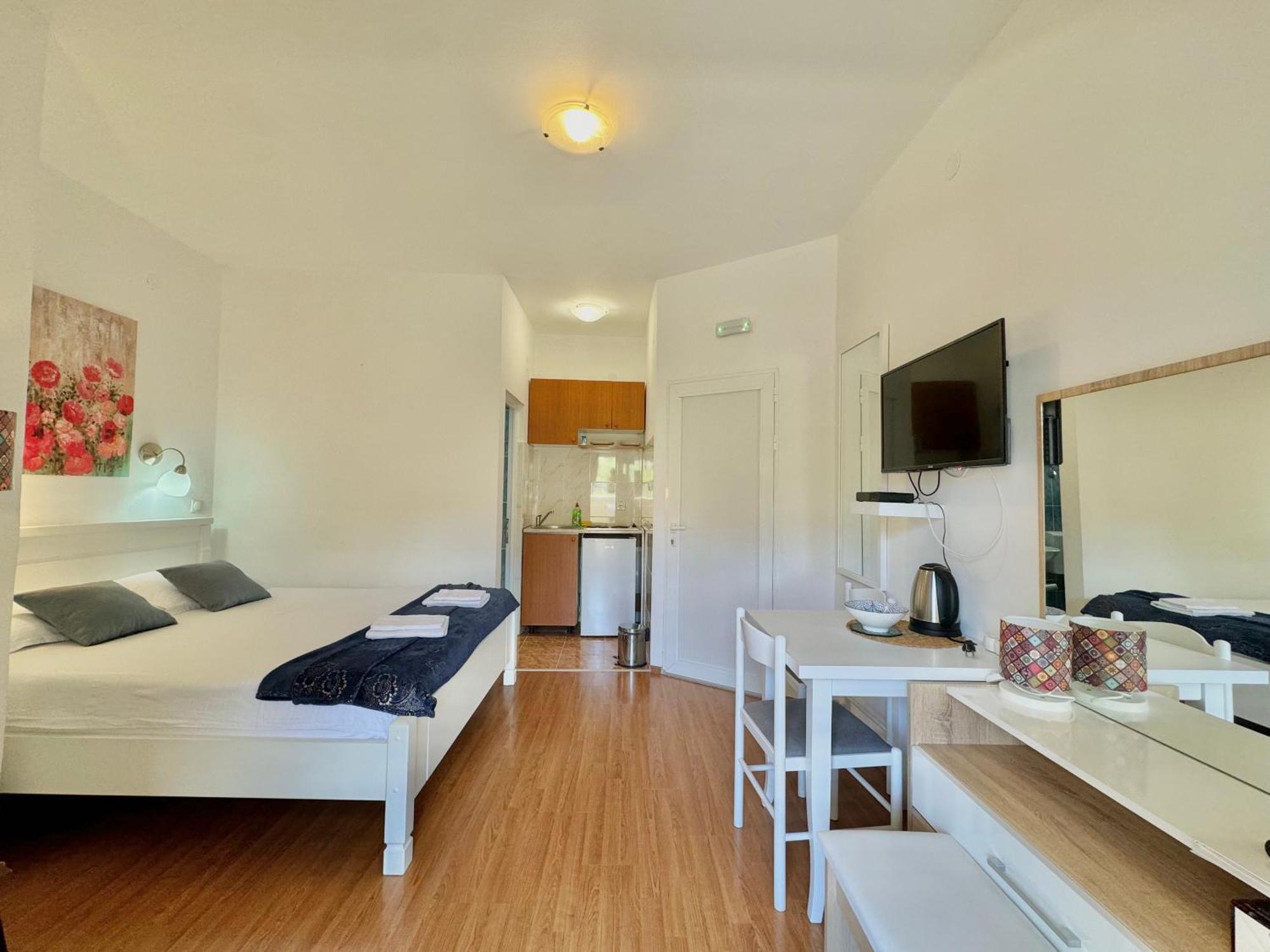 For-A Apartmani Bečići Exteriör bild