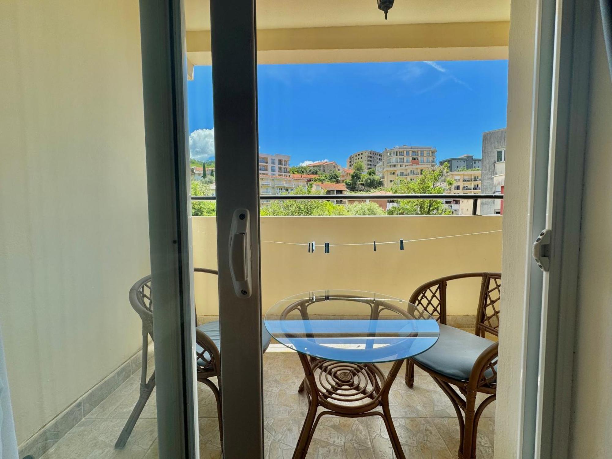 For-A Apartmani Bečići Exteriör bild