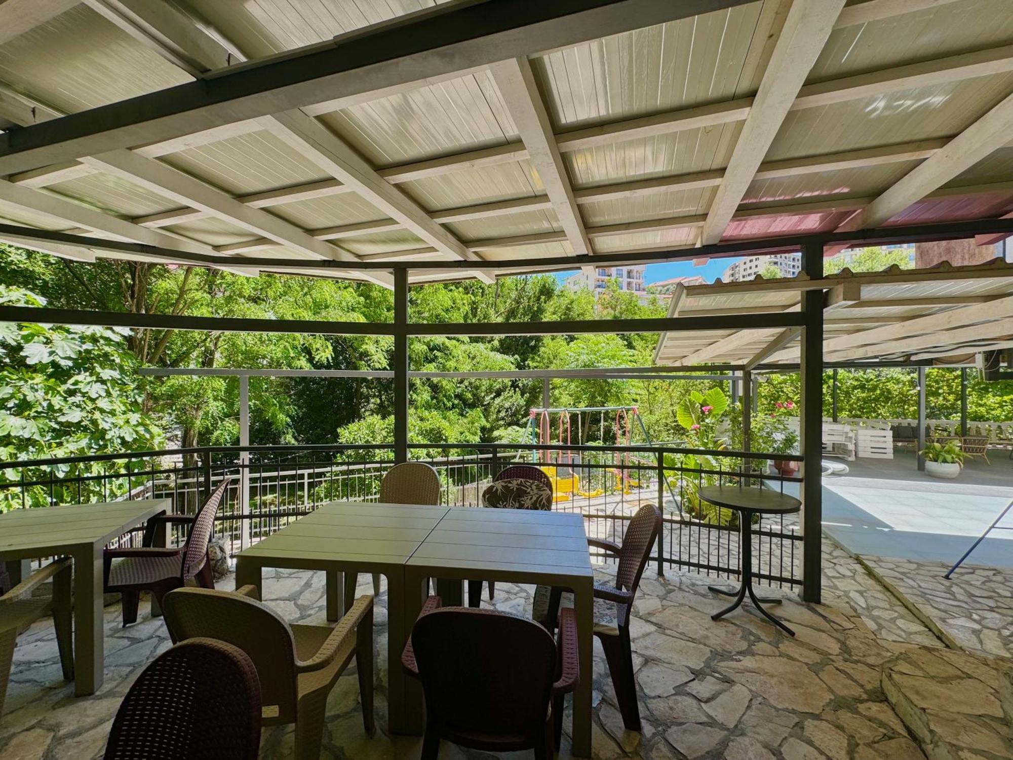 For-A Apartmani Bečići Exteriör bild