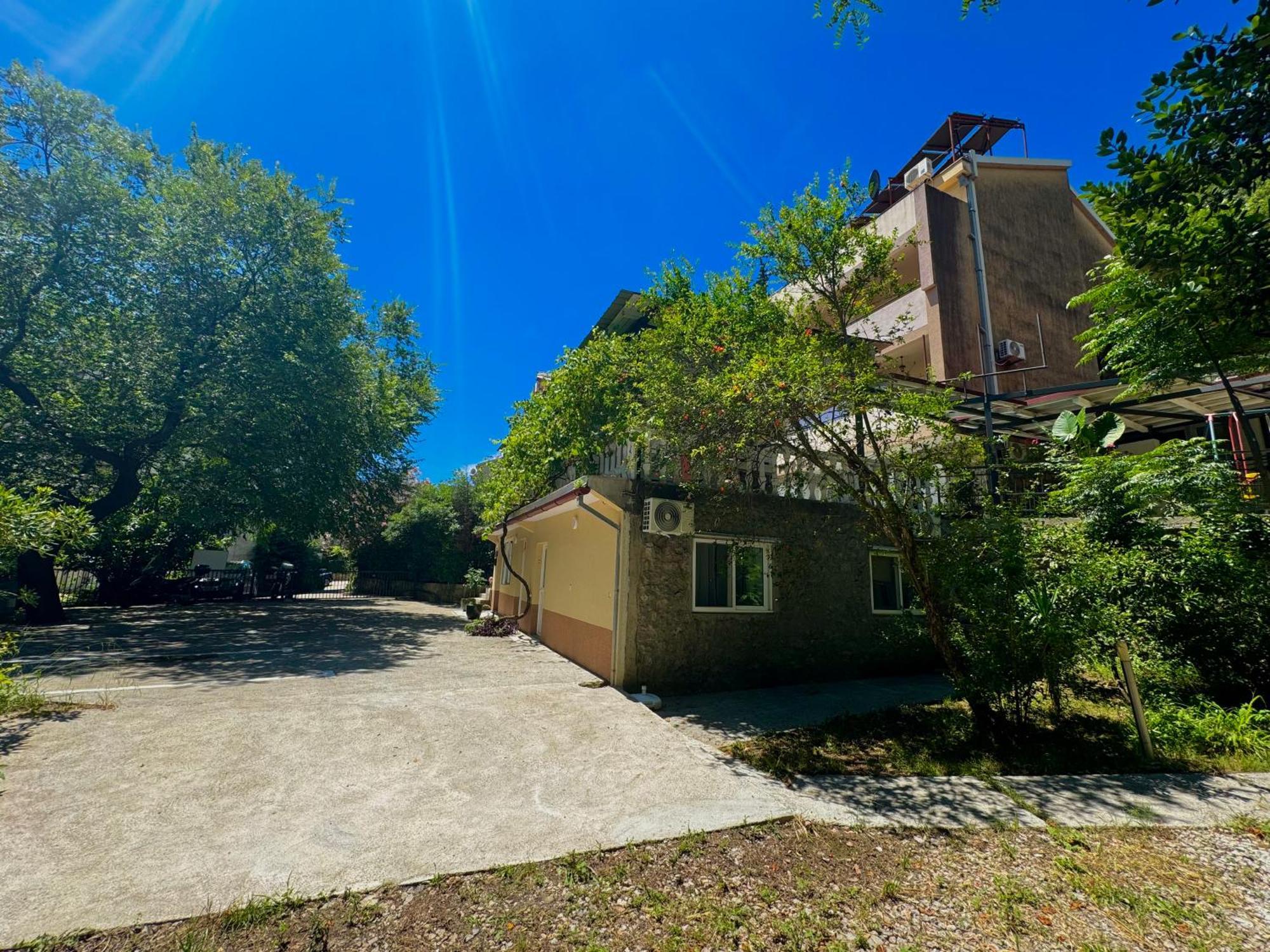 For-A Apartmani Bečići Exteriör bild